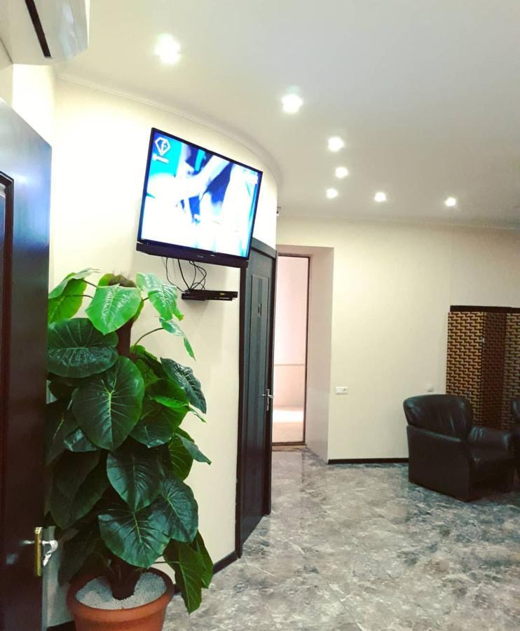 Getaway Hotel Тбилиси Экстерьер фото