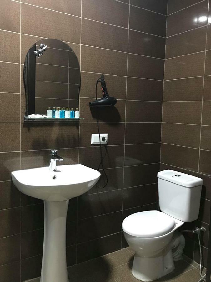Getaway Hotel Тбилиси Экстерьер фото